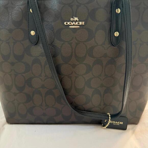 Authentic Coach Signature Reversible Tote - Picture 5 of 12